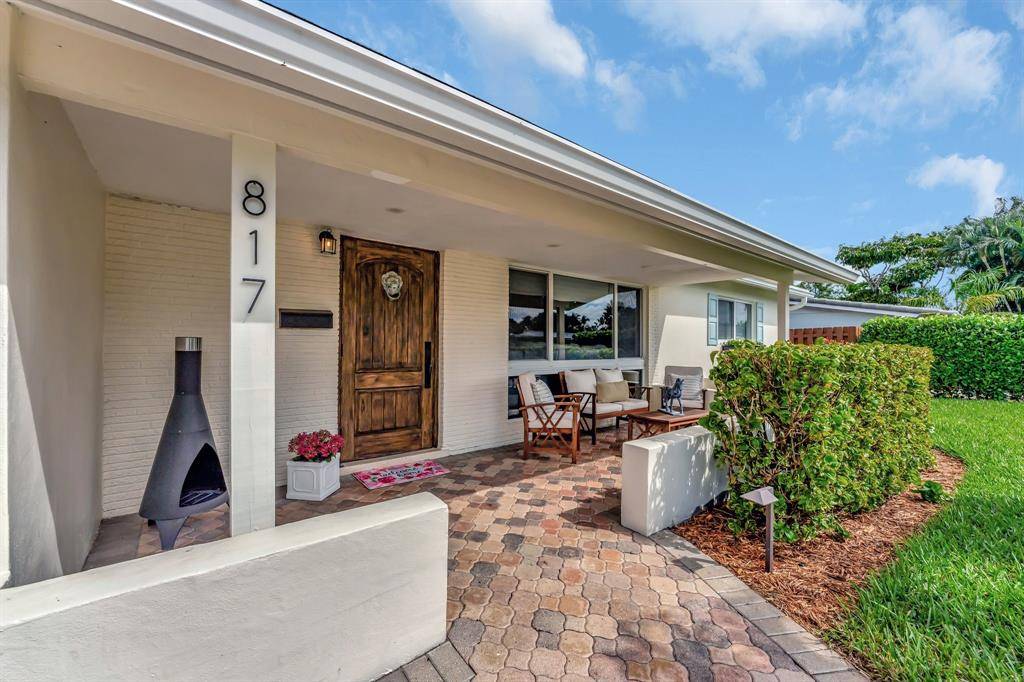 817 SE 14th Street, Deerfield Beach, FL 33441