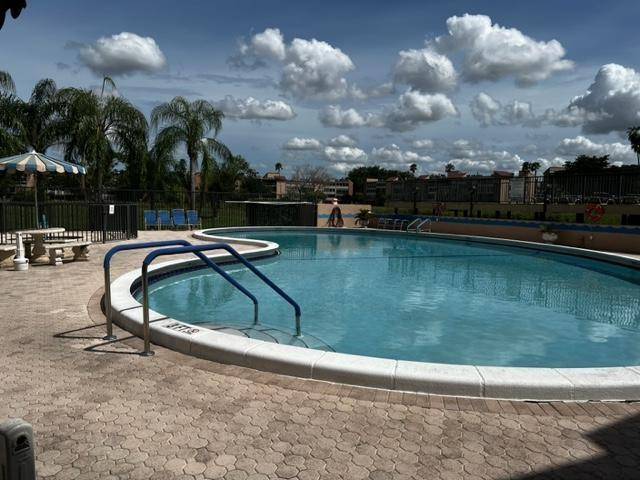 Margate, FL 33063,363 N Rock Island Rd #403