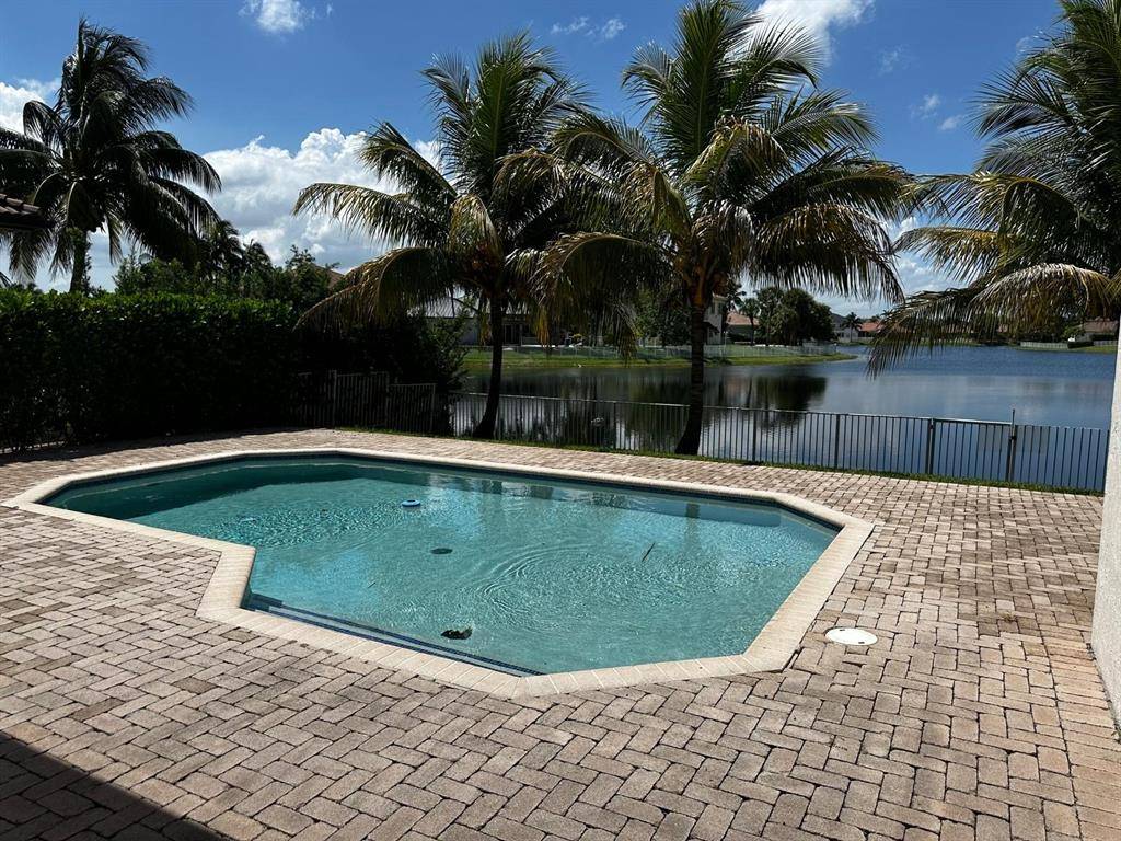 Miramar, FL 33029,19330 SW 30 St