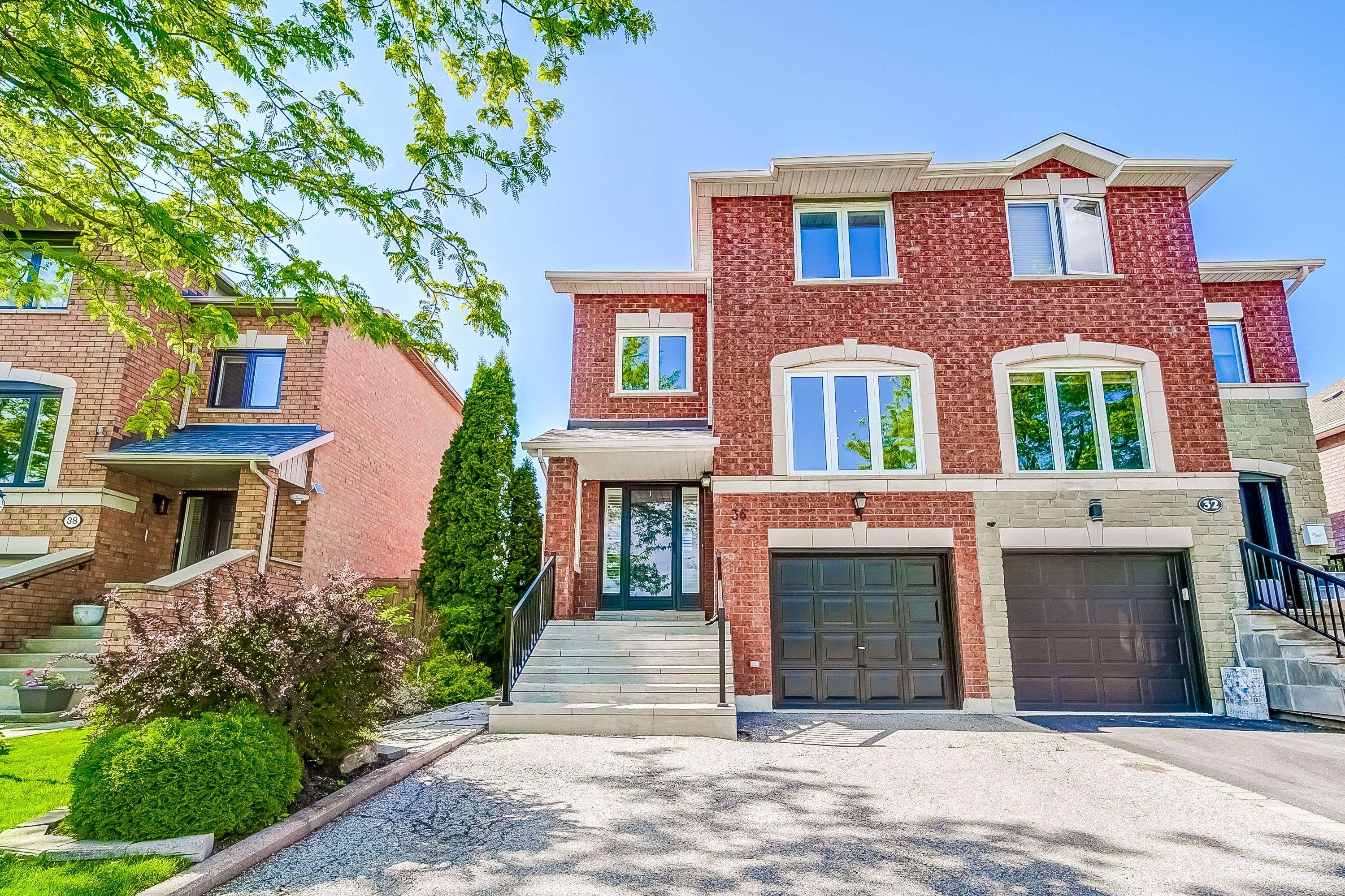 36 Isa CT,  Vaughan,  ON L4H 1J4