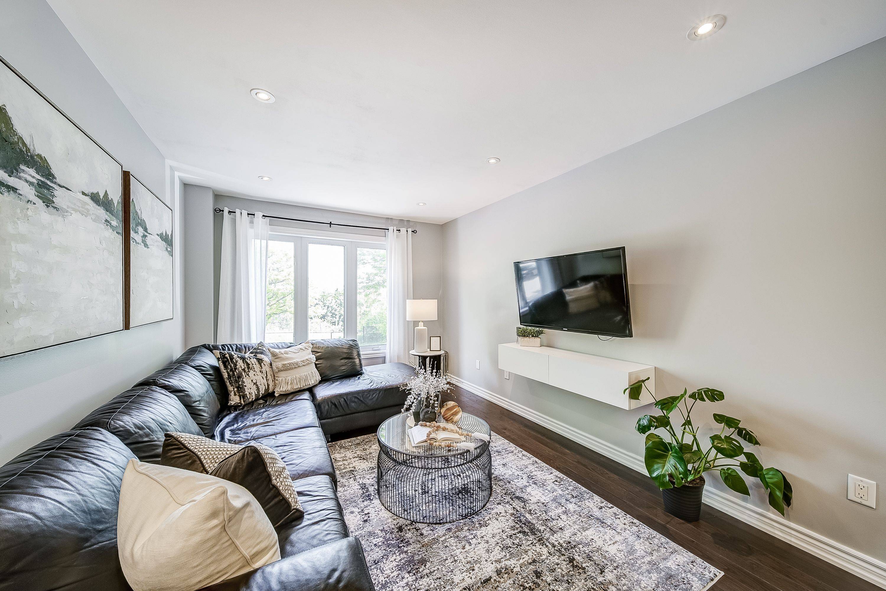 Vaughan, ON L4H 1J4,36 Isa CT