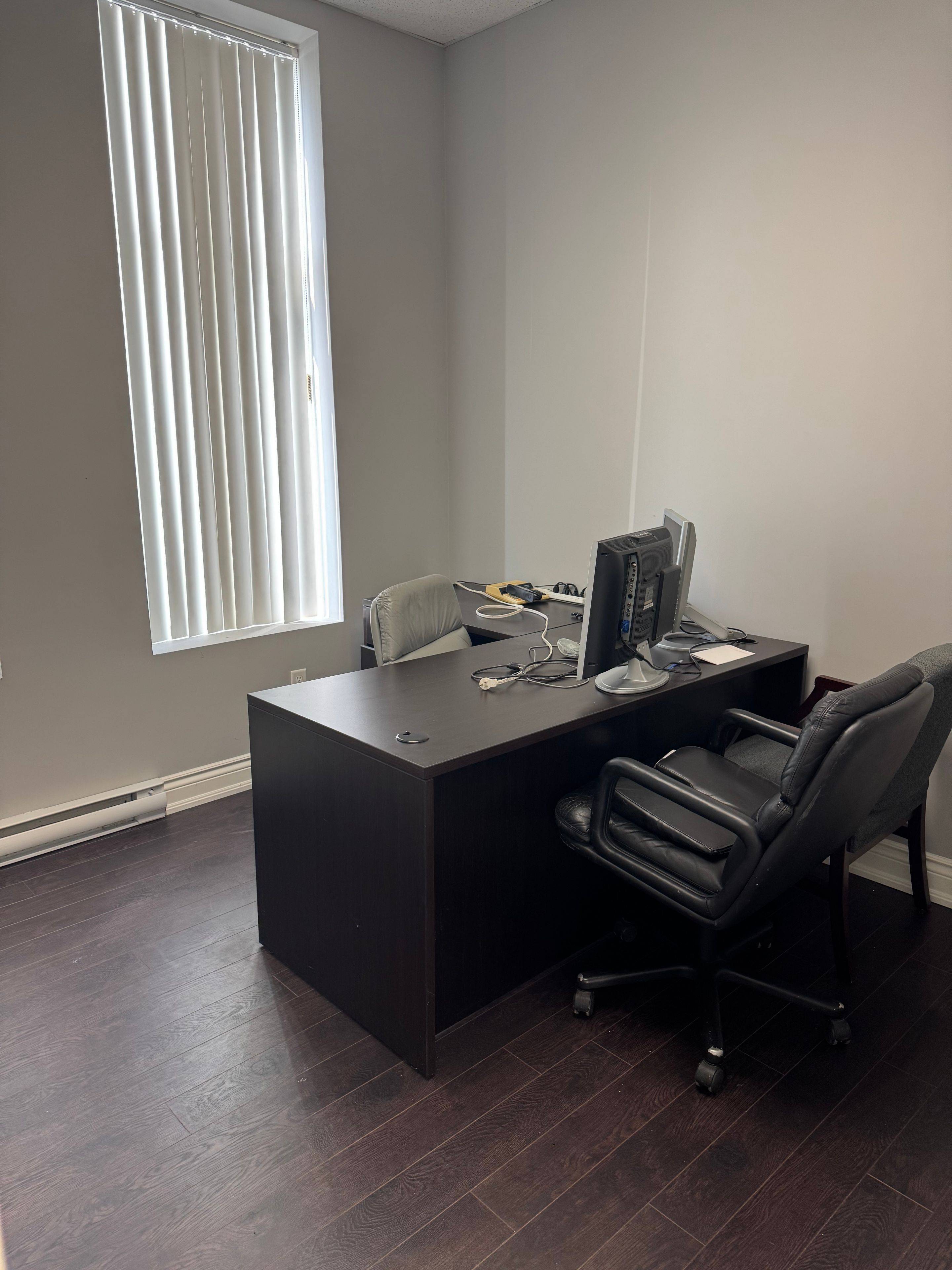 Markham, ON L3R 2W1,7501 Woodbine AVE #6