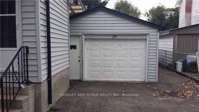 Whitchurch-stouffville, ON L4A 7X3,39 Windsor DR