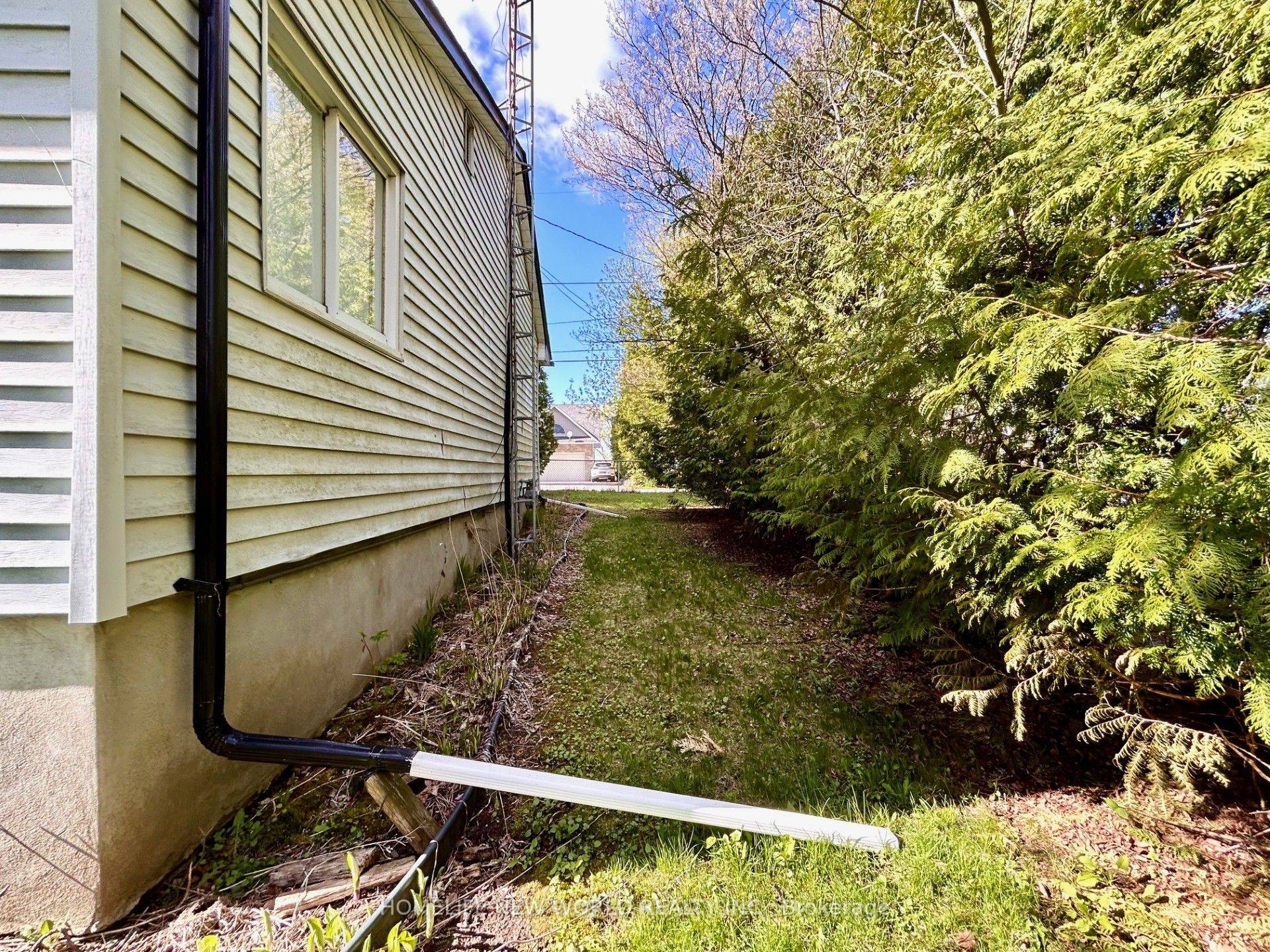 Whitchurch-stouffville, ON L4A 7X3,39 Windsor DR