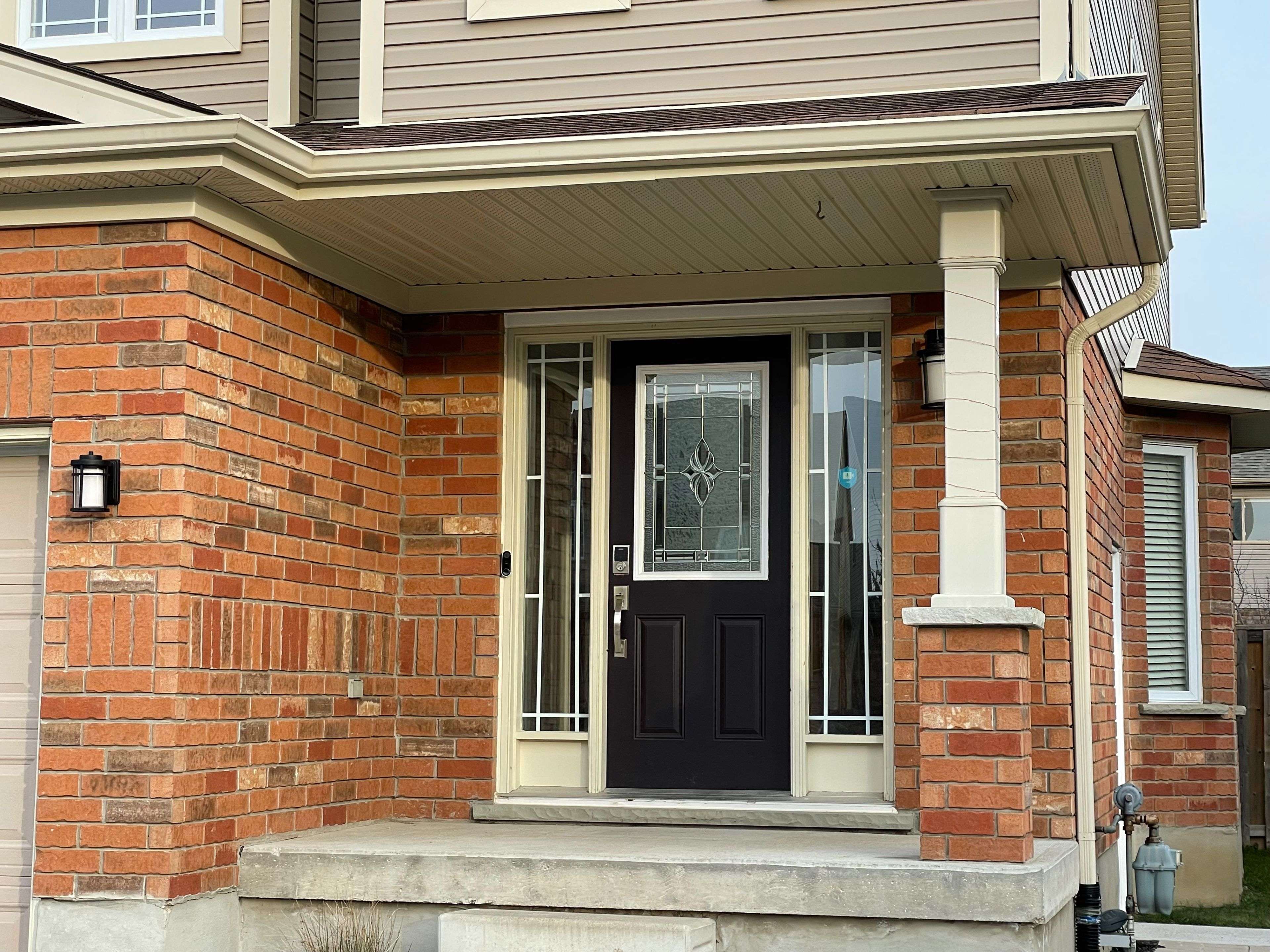 Collingwood, ON L9Y 0E3,313 Holden ST