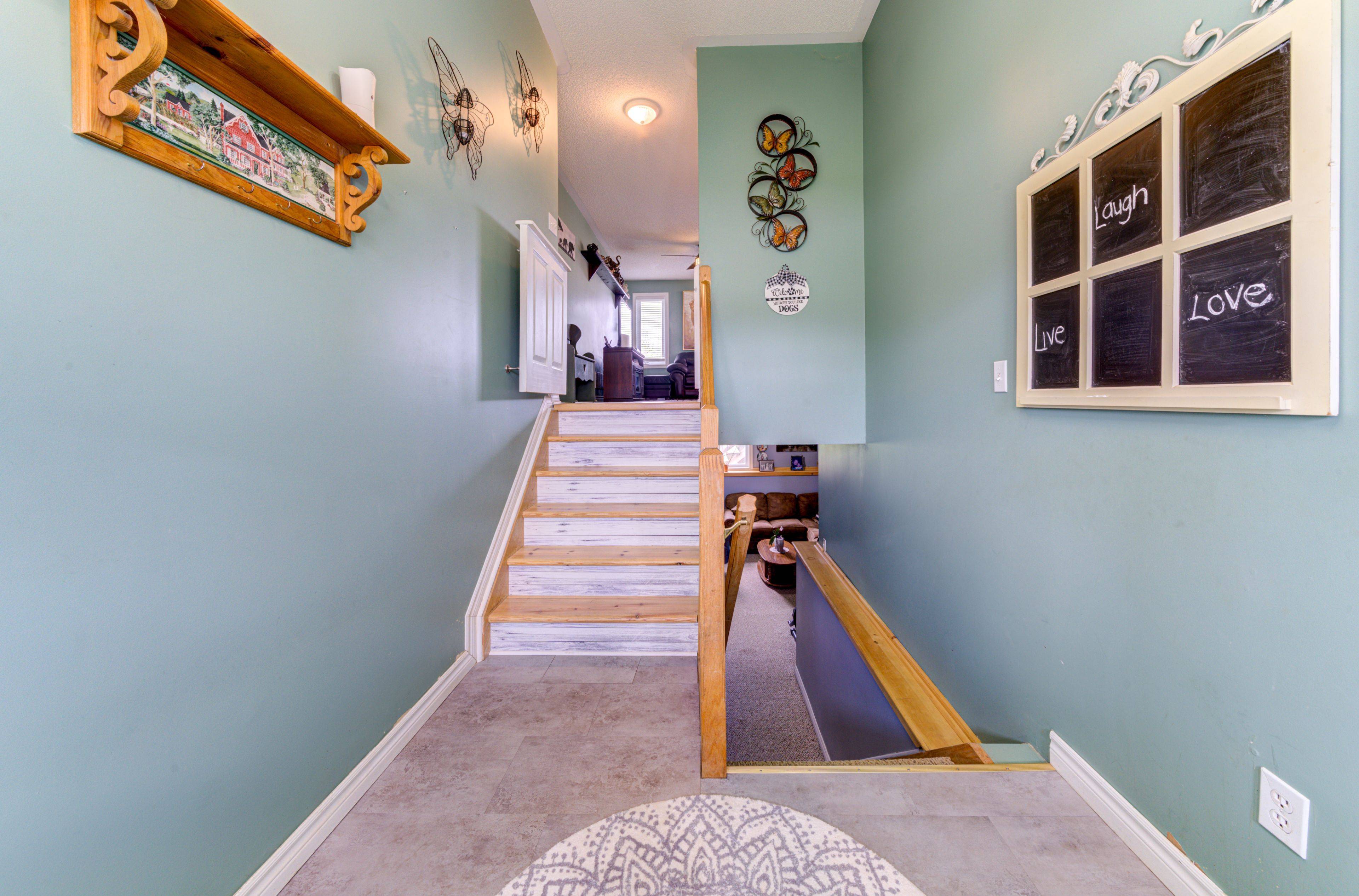 Wasaga Beach, ON L9Z 3B2,36A Meadowlark BLVD