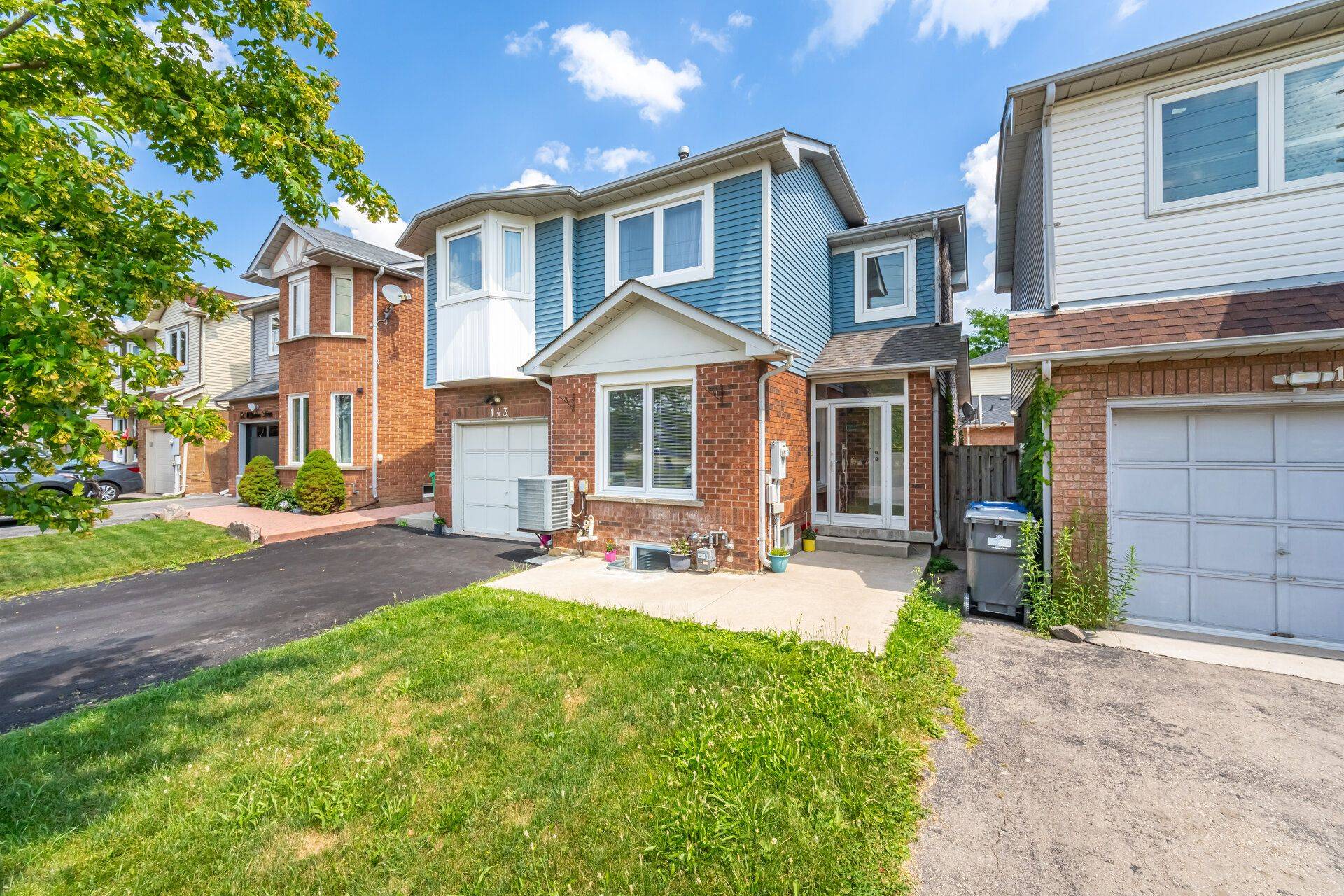 Brampton, ON L6Y 4P9,143 Millstone DR