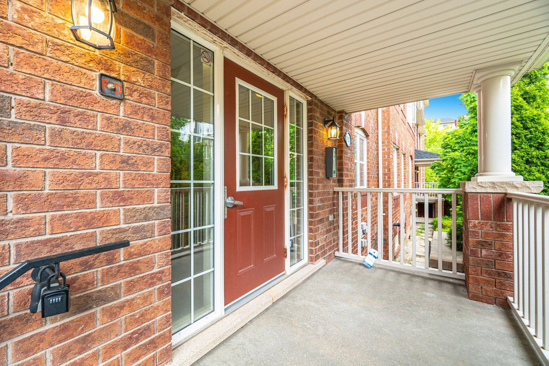 Mississauga, ON L5B 0B4,710 Neighbourhood CIR #4