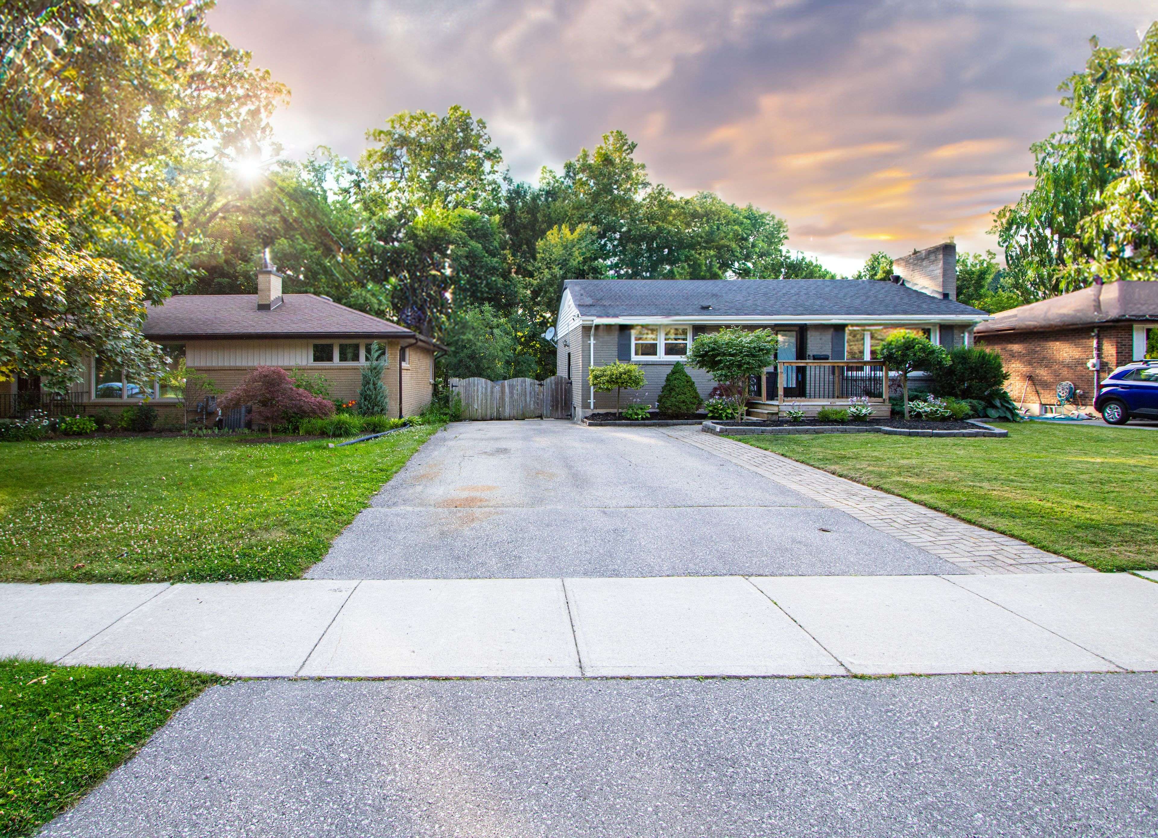 London South, ON N6J 3G6,230 Ridgewood CRES