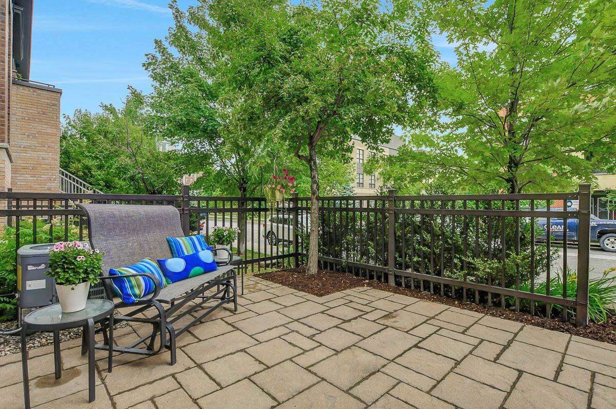 Barrhaven, ON K2J 5R6,695A Sue Holloway DR