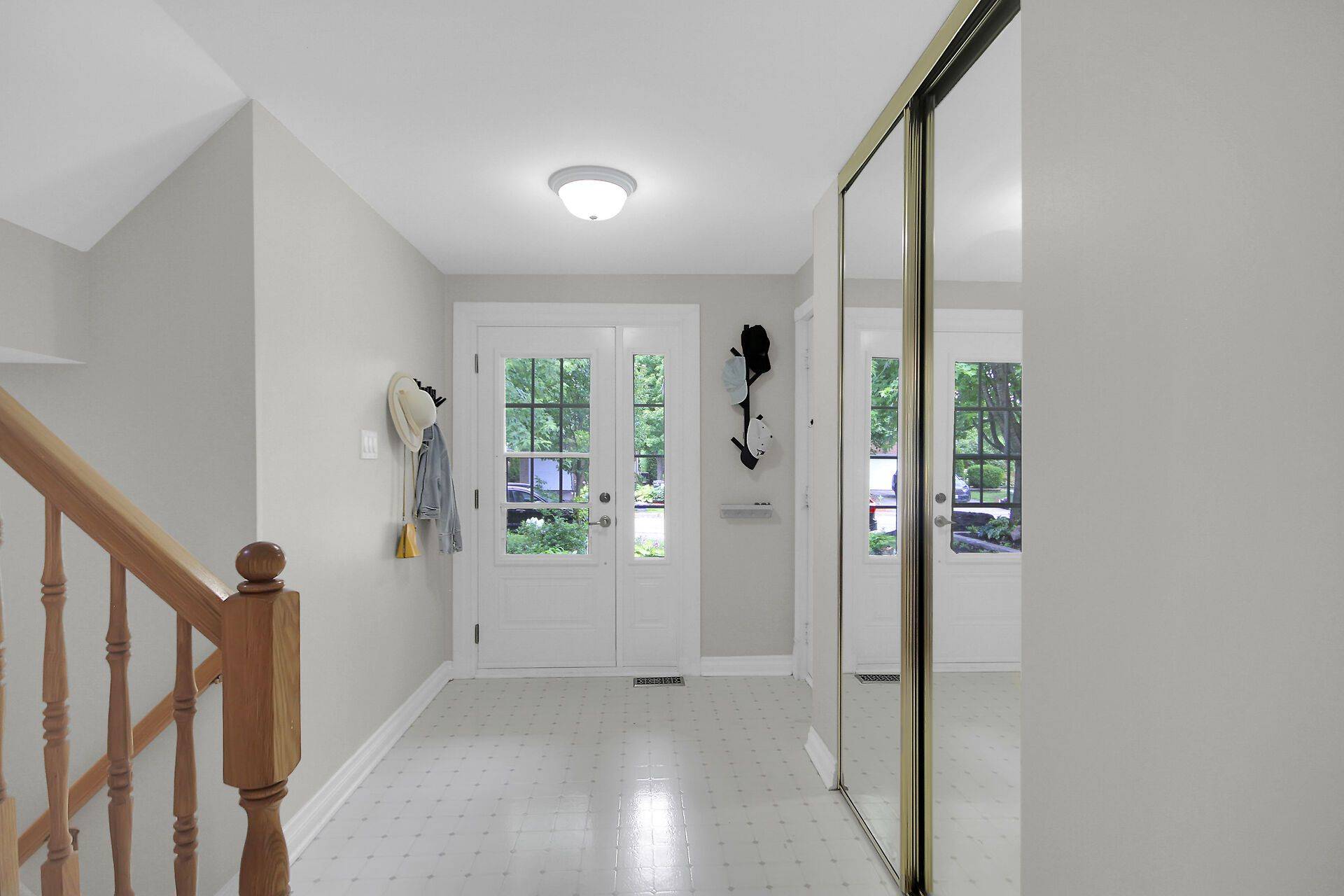 Orleans - Convent Glen And Area, ON K1C 5W1,1549 Meadowfield PL