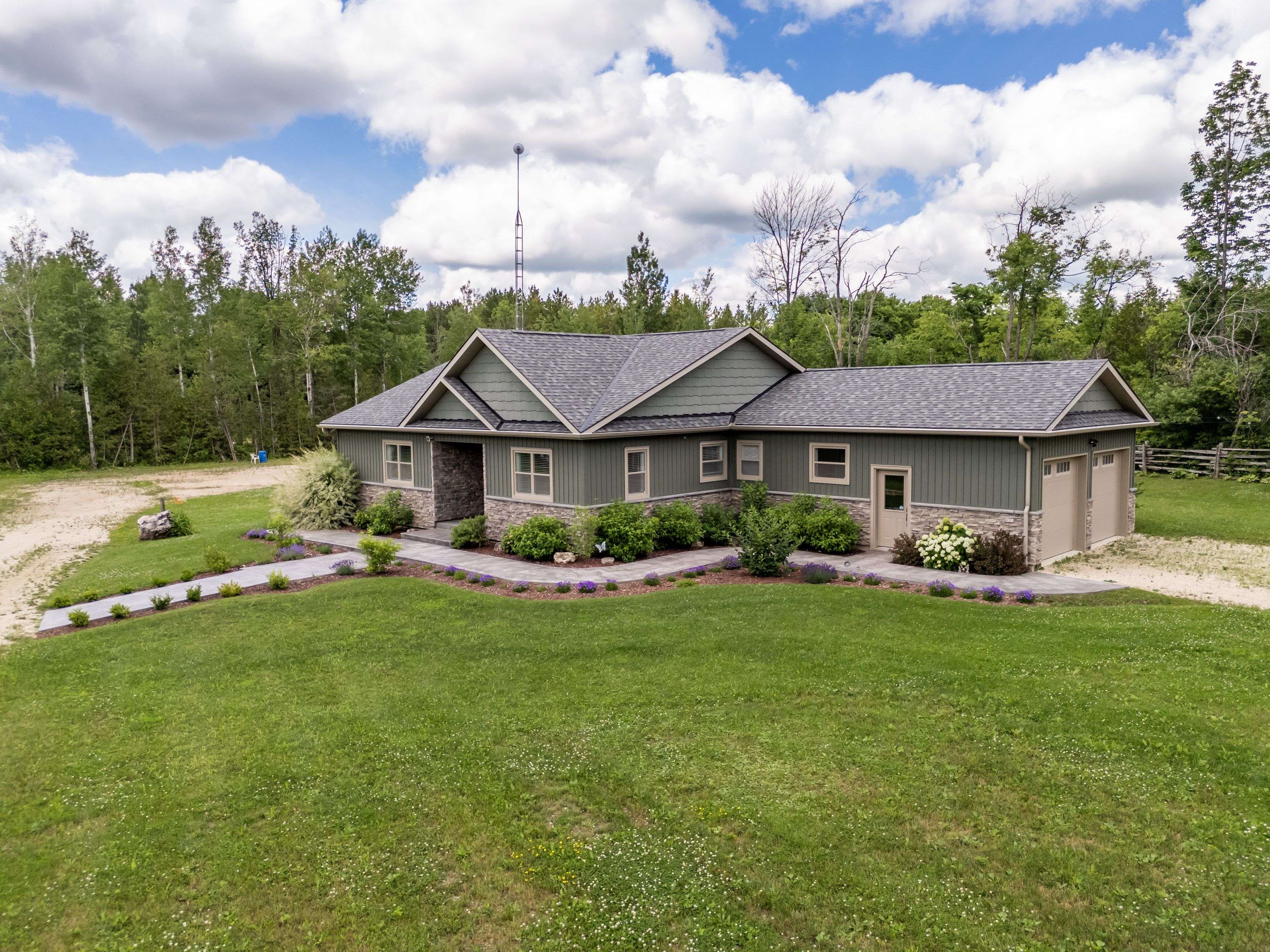Grey Highlands, ON N0C 1H0,734591 West Back Line