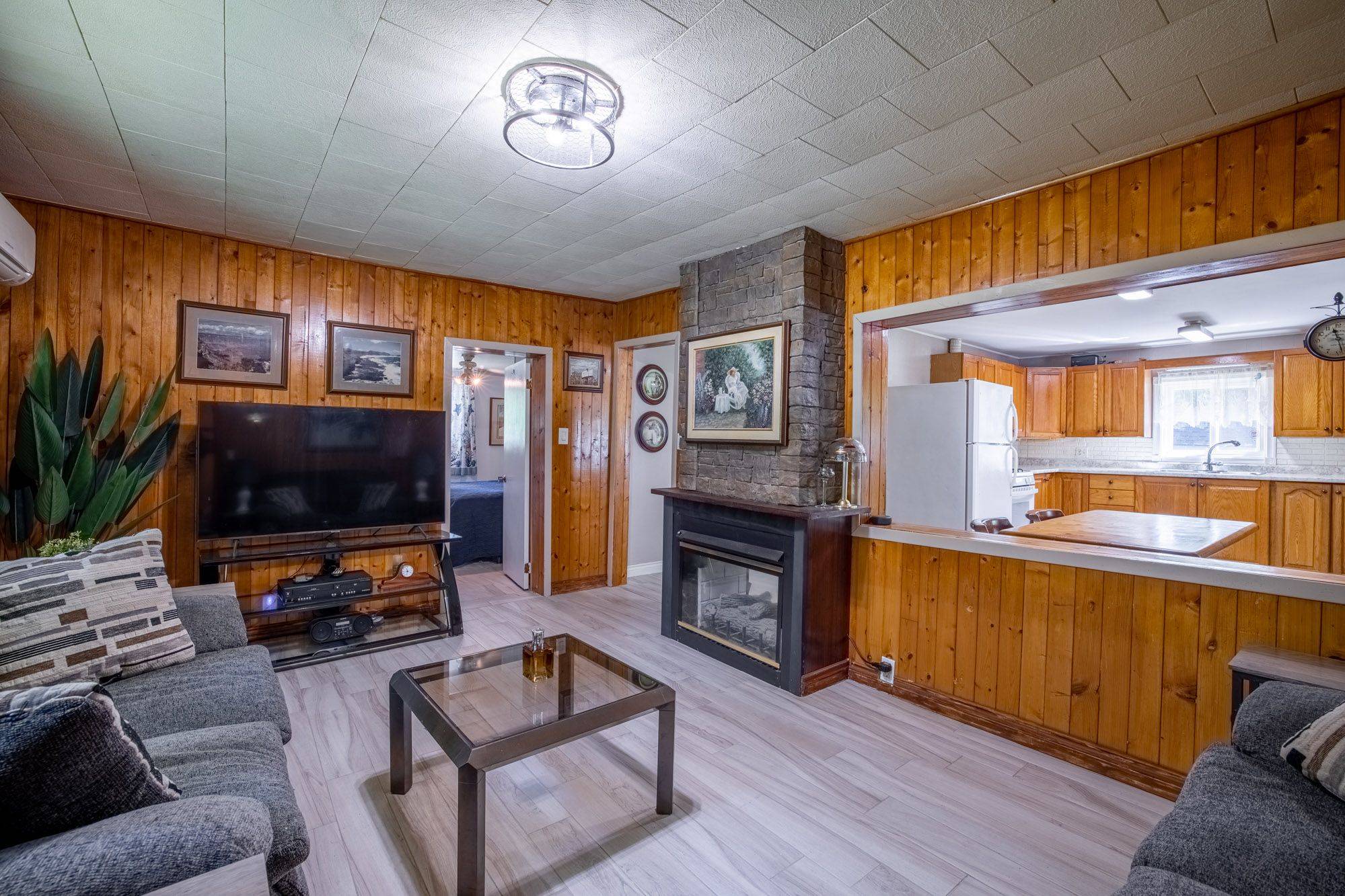 Fort Erie, ON L0S 1N0,3249 Maple AVE