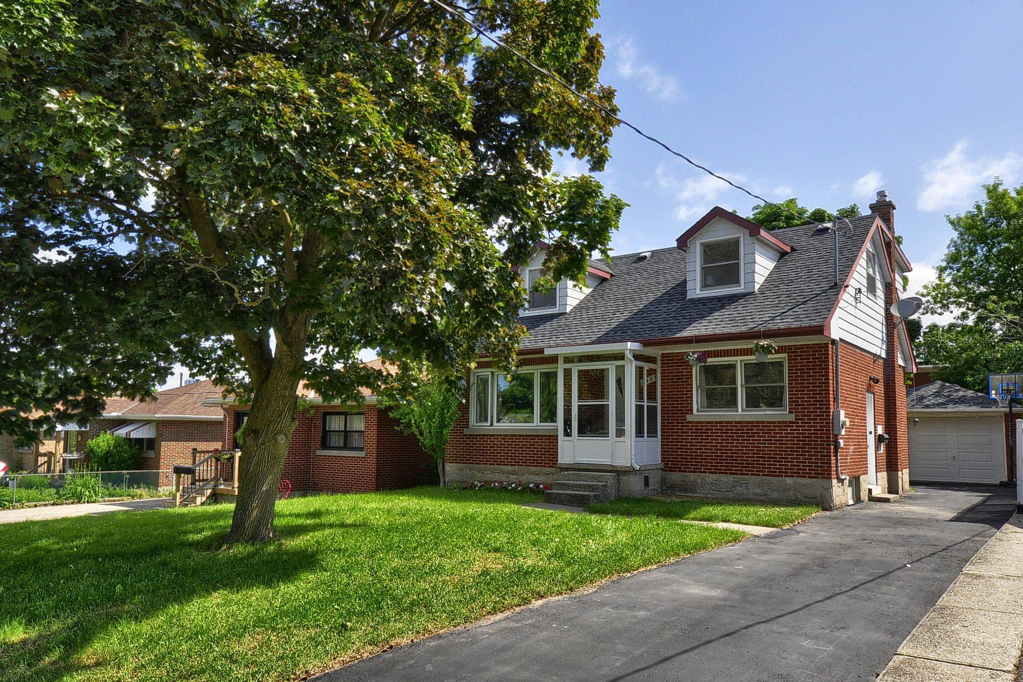 Kitchener, ON N2M 3W7,442 Highland RD E