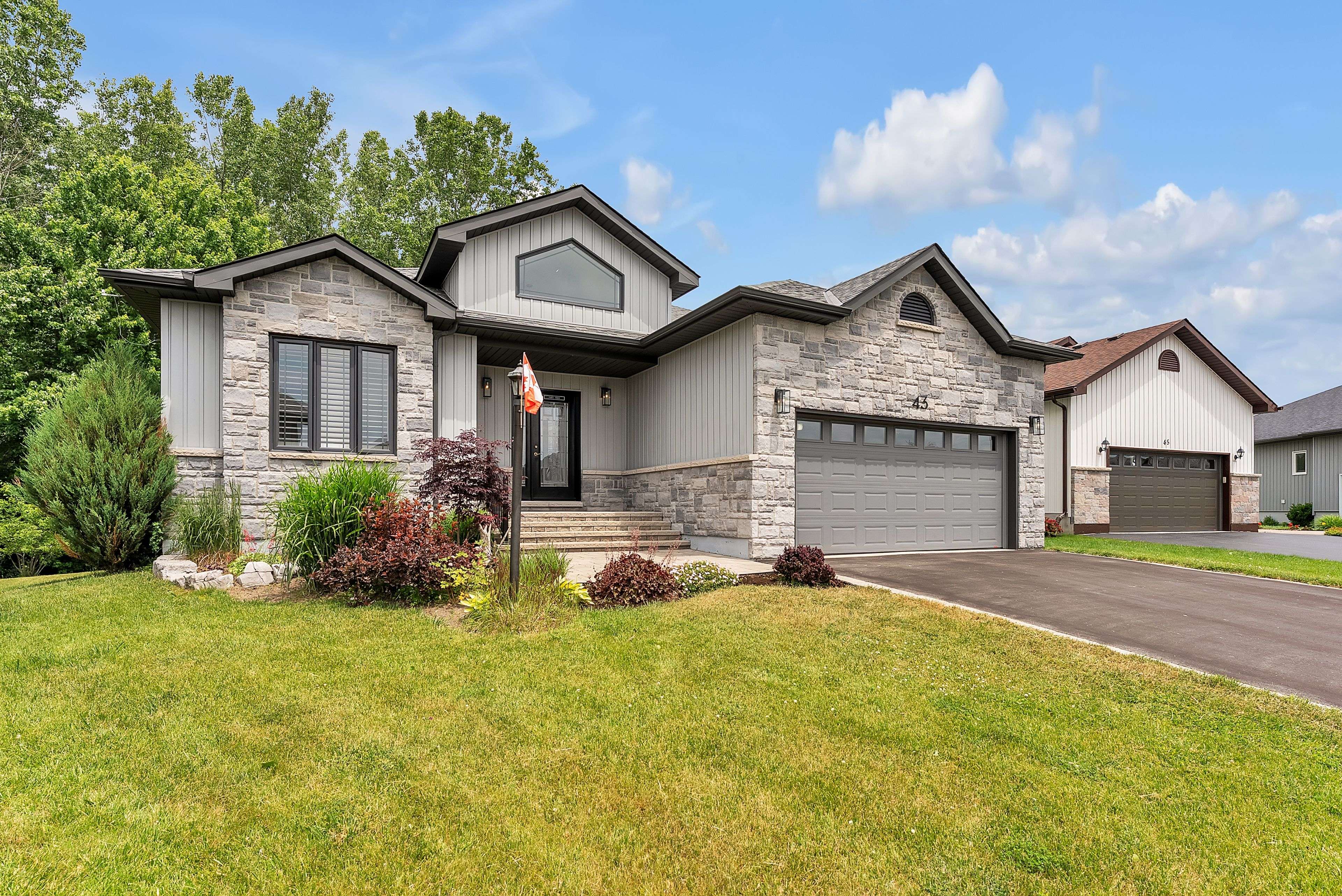 Prince Edward County, ON K0K 3L0,43 Conger DR