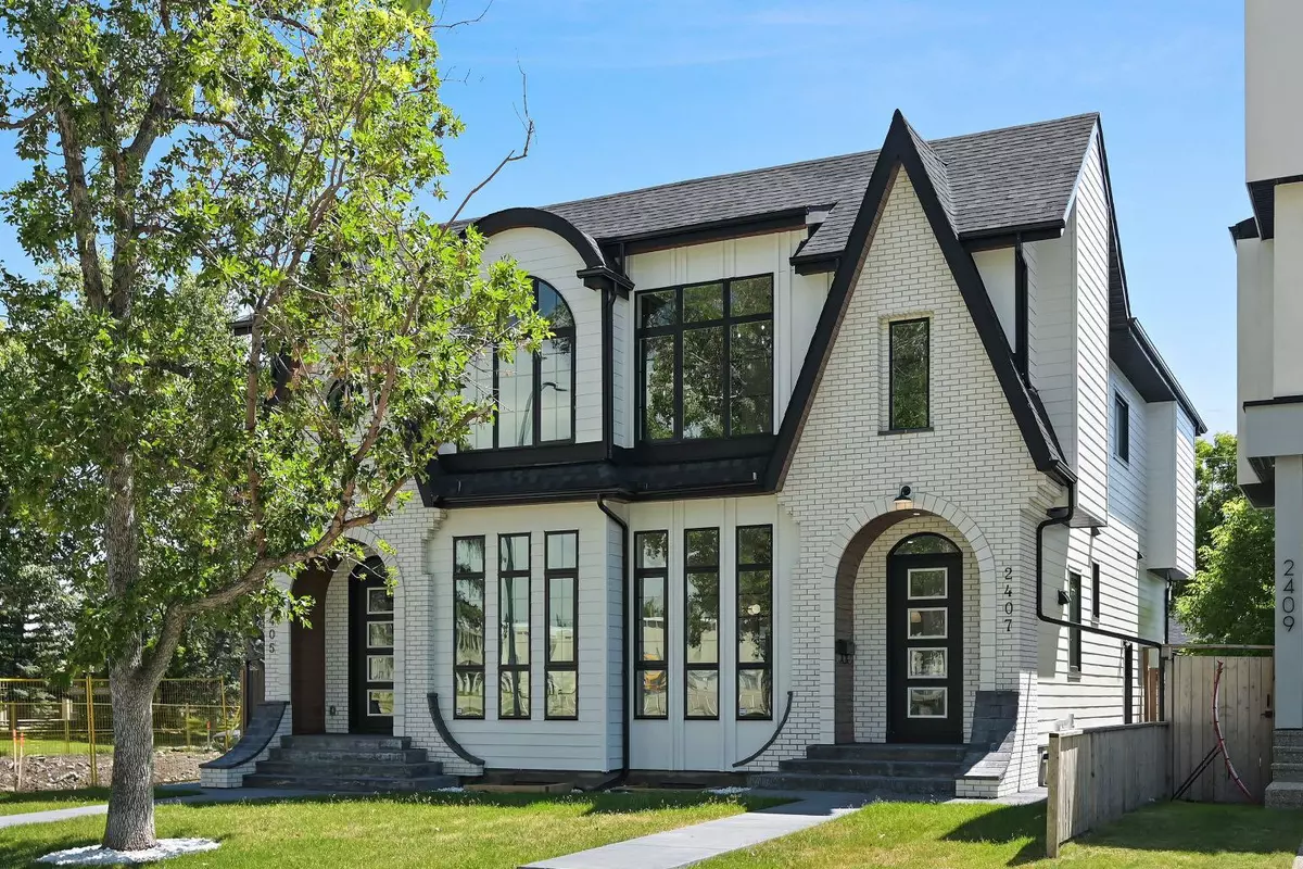 Calgary, AB T3E 1K5,2407 52 AVE SW