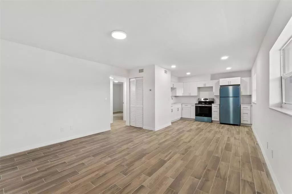 Fort Pierce, FL 34950,1301 Emerald Ter #11