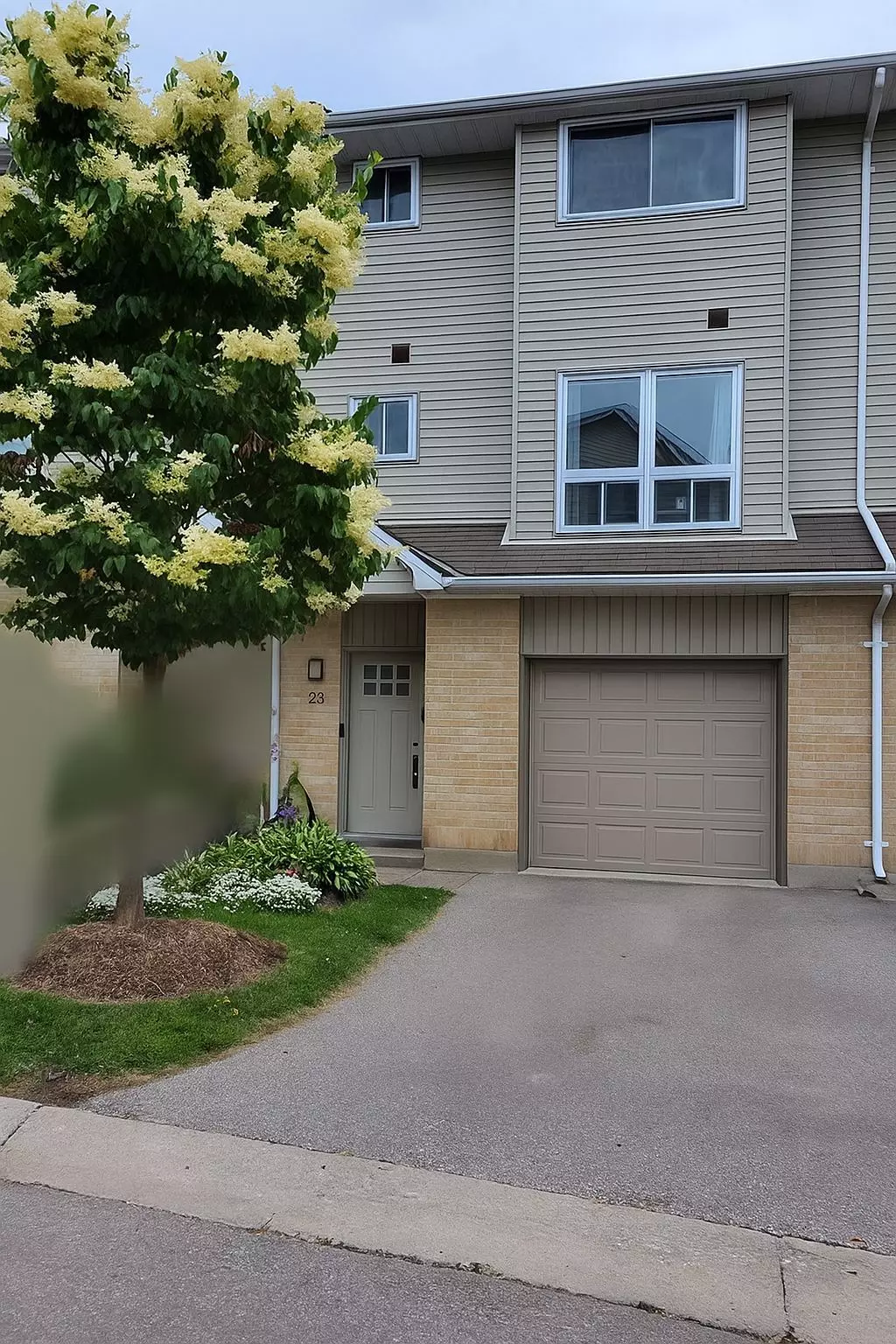London East, ON N5V 4R5,536 Third ST #23