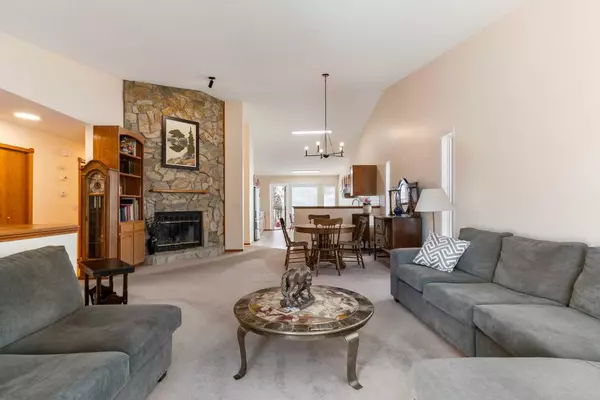 Calgary, AB T2Y 2W7,50 Millview Rise SW