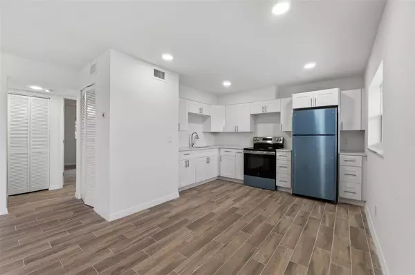 Fort Pierce, FL 34950,1301 Emerald Ter #2