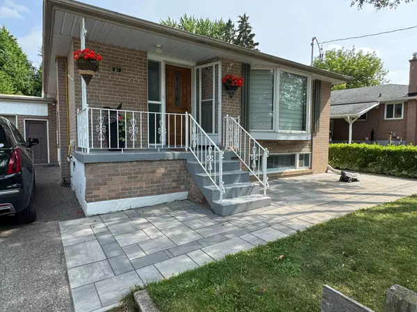 Aurora, ON L4G 2W6,33 Aurora Heights DR
