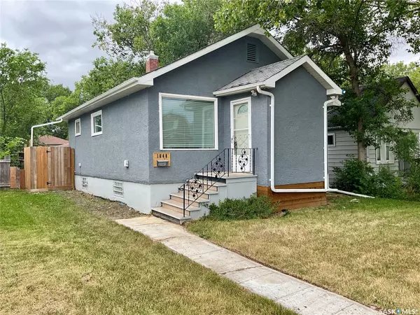 1048 Athol STREET, Regina, SK S4T 3B9