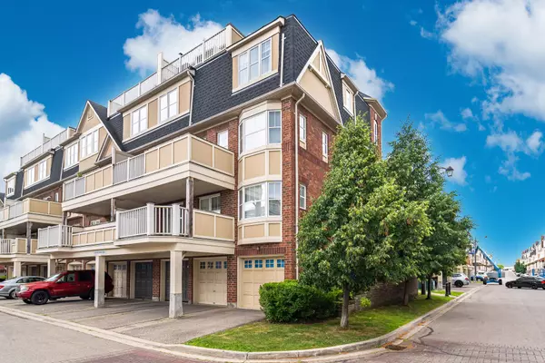 710 Neighbourhood CIR #4, Mississauga, ON L5B 0B4
