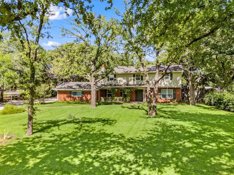 1432 Cimarron Trail, Hurst, TX 76053
