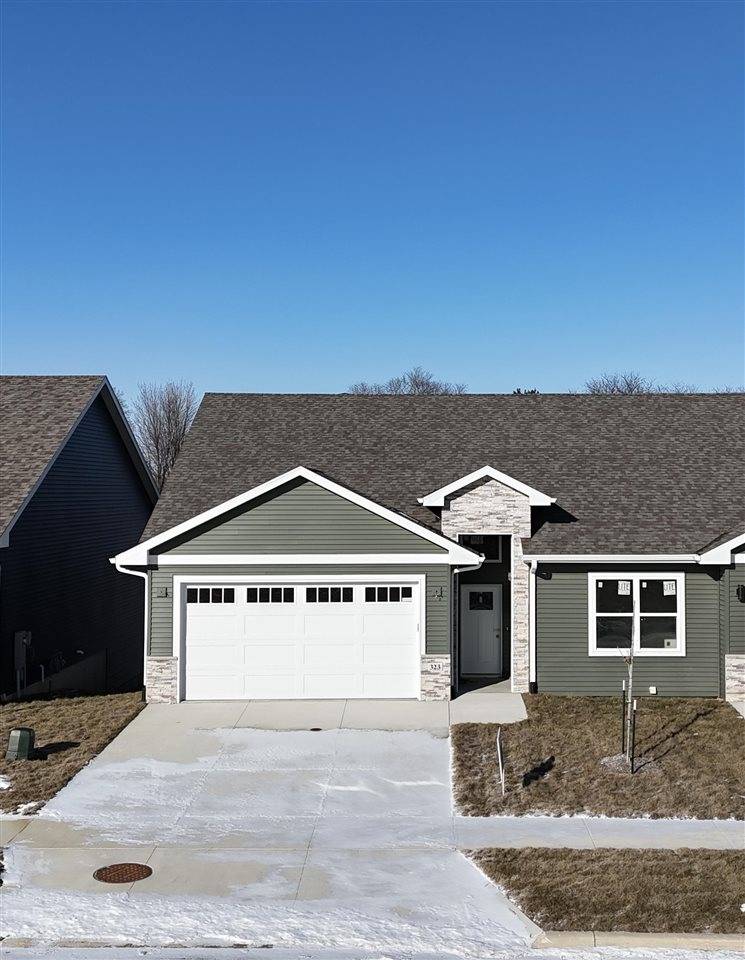 323 Elm St, West Branch, IA 52358
