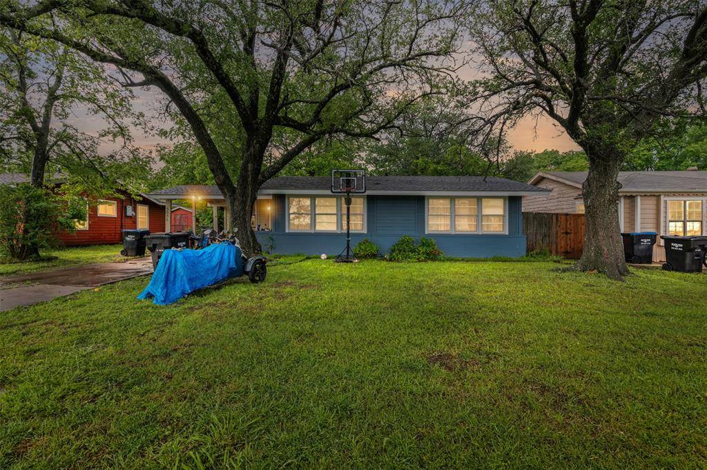 3006 Division Street, Greenville, TX 75401