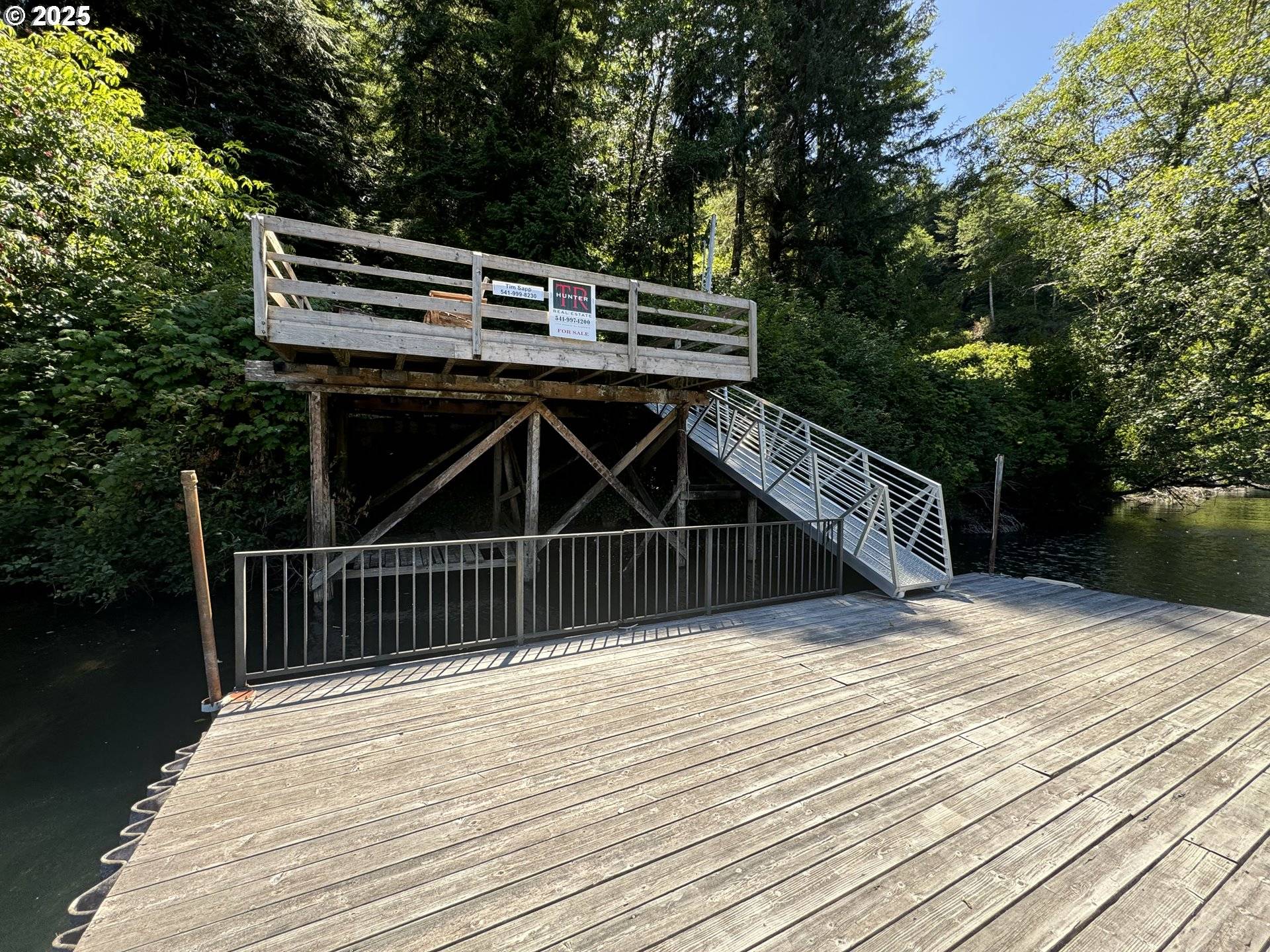 Florence, OR 97439,89093 RUSTIC LN