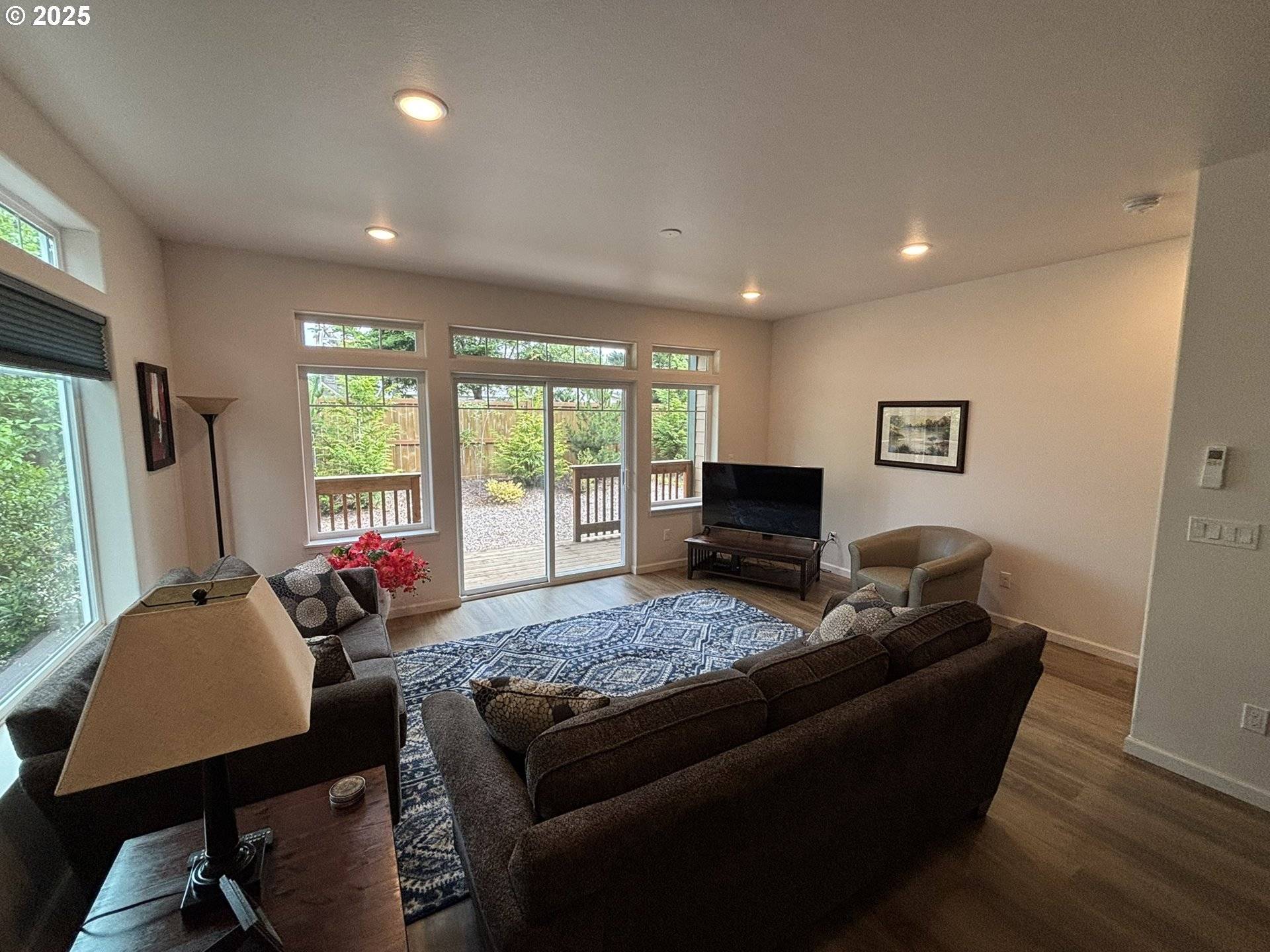 Florence, OR 97439,1690 32ND ST