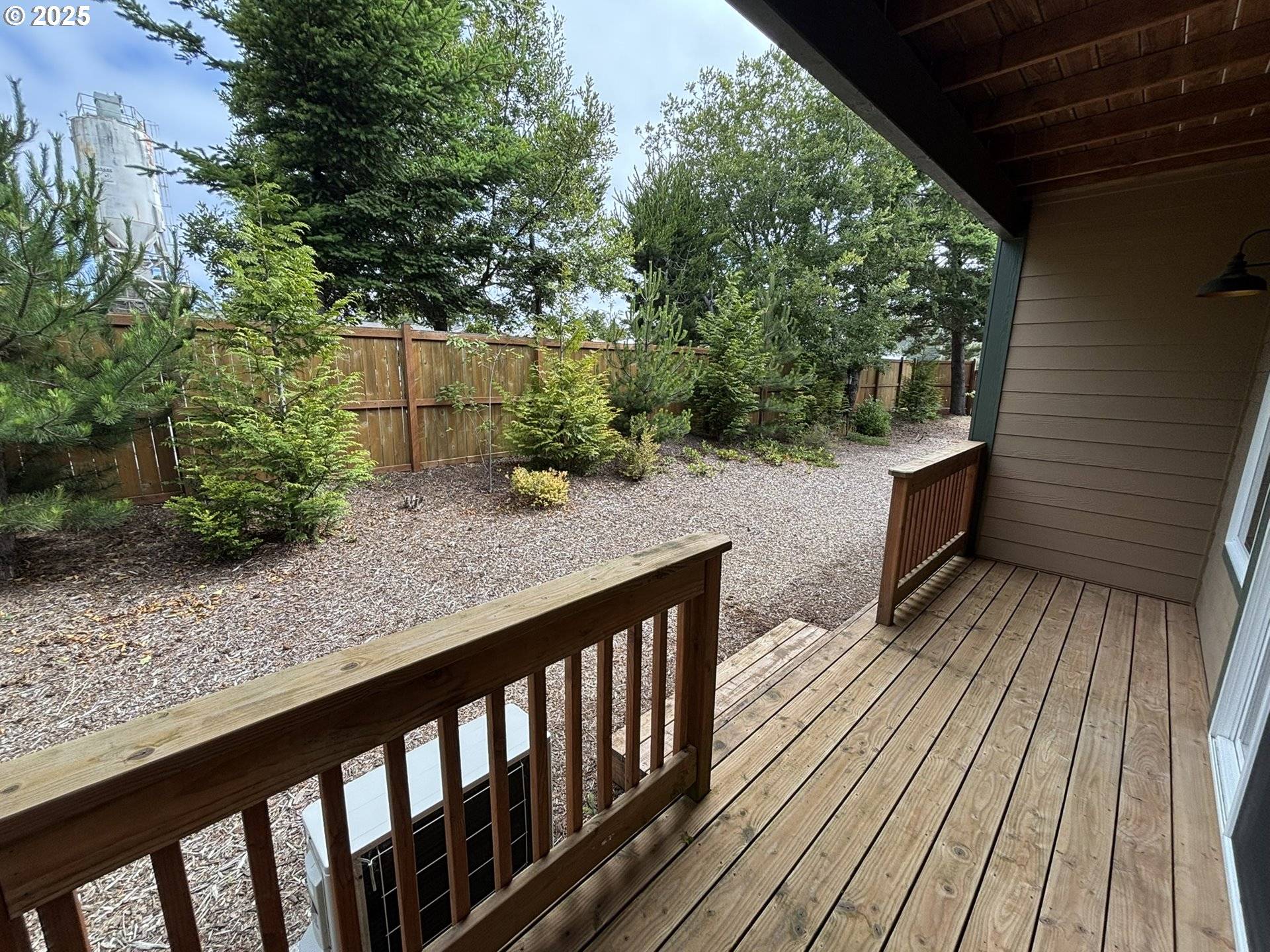 Florence, OR 97439,1690 32ND ST