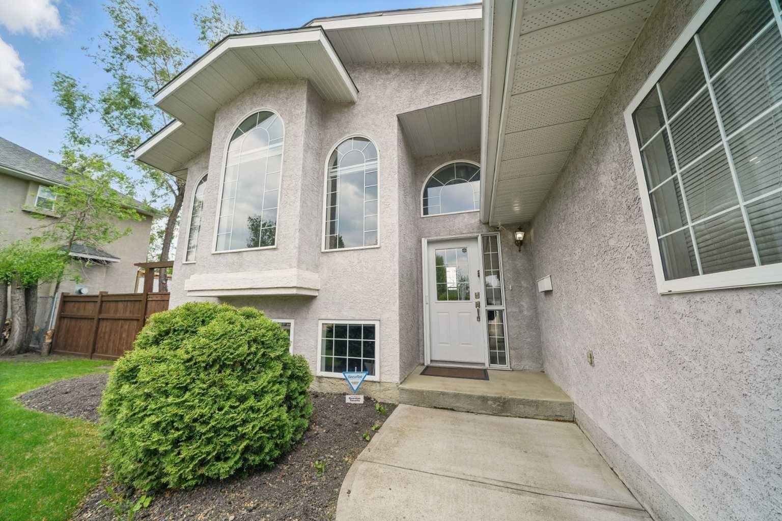 Lacombe, AB T4L 1T5,74 Hathaway LN