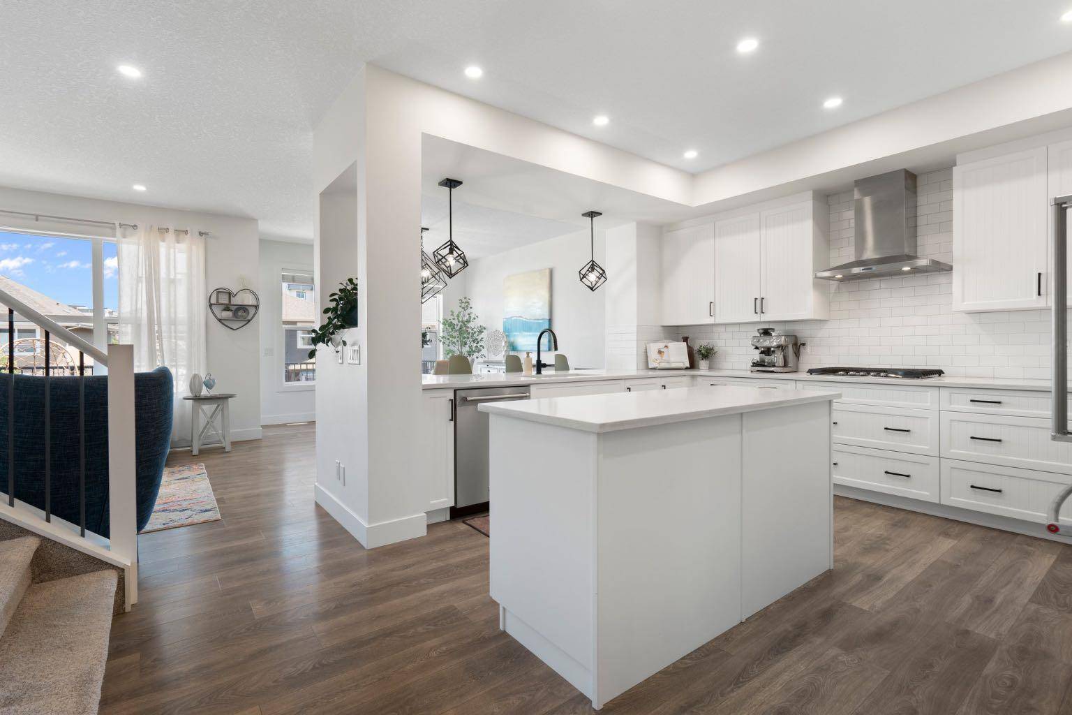 Calgary, AB T3M 2T2,28 Masters Bay SE