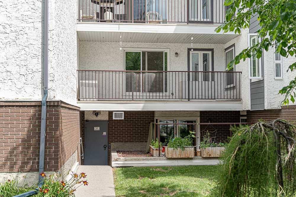 Calgary, AB T2E 0B5,647 1 AVE NE #209