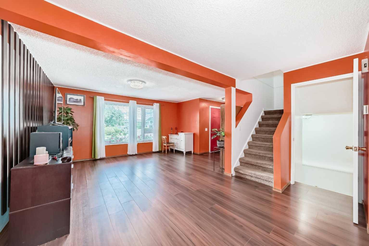 Calgary, AB T2A 6V8,51 Aberdare RD Northeast