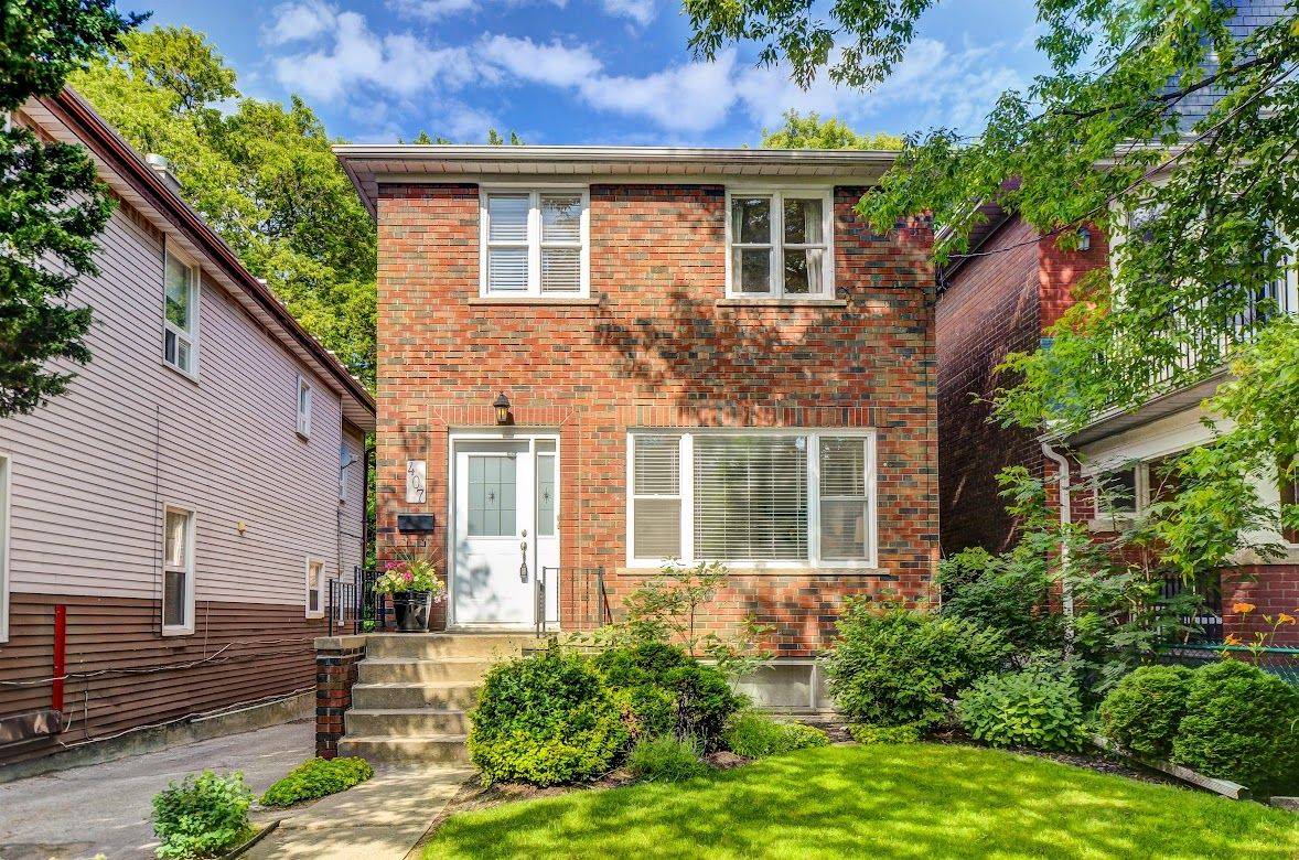 407 Woodbine AVE #BSMT, Toronto E02, ON M4L 3P7