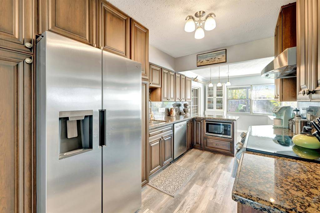 Oakland Park, FL 33334,4621 NE 4th Ave