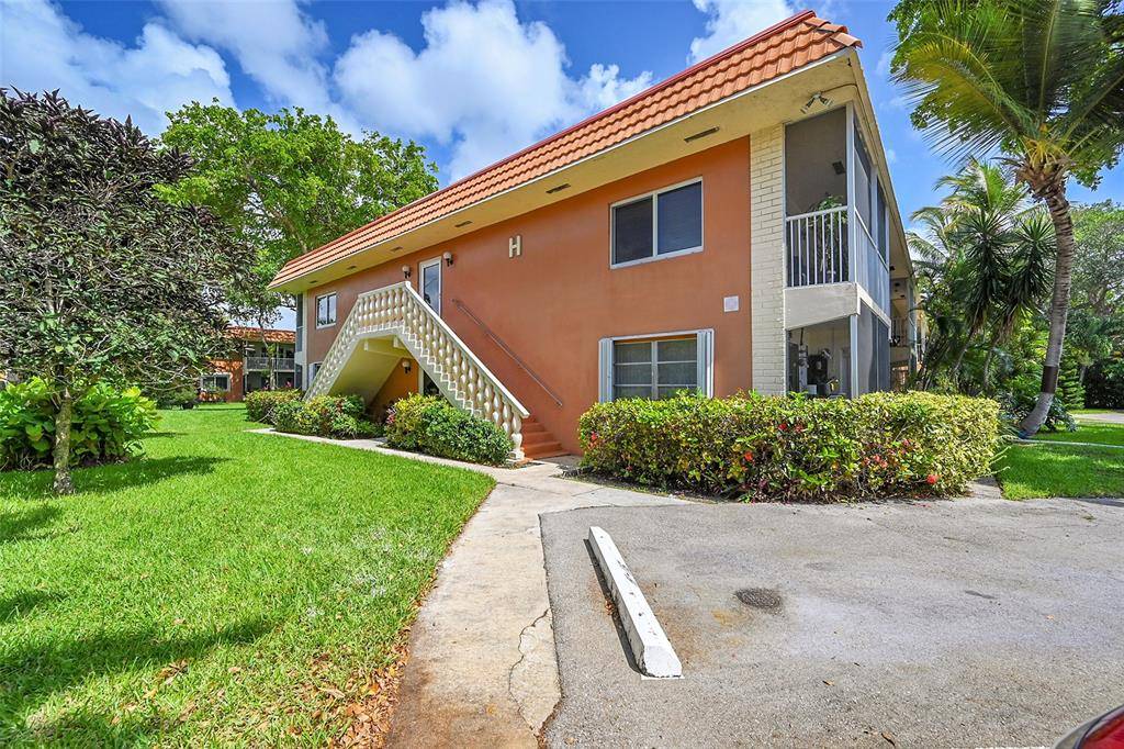 Wilton Manors, FL 33305,1920 NE 1st Ter #212