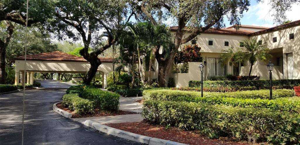Davie, FL 33324,9491 Evergreen Pl #304