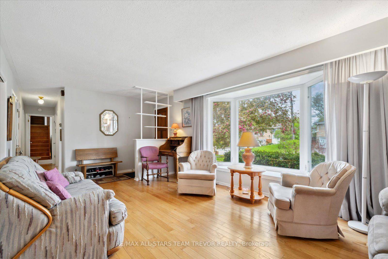 Georgina, ON L4P 2J2,177 Frederick ST