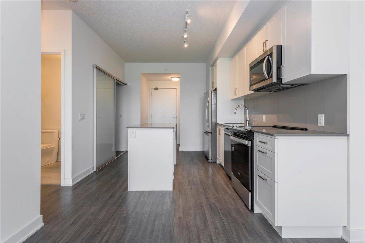 Barrie, ON L9J 0K1,681 Yonge ST #319