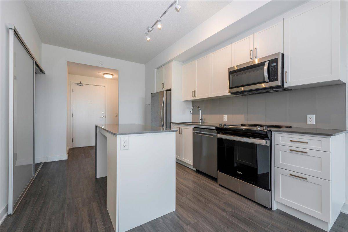 Barrie, ON L9J 0K1,681 Yonge ST #319