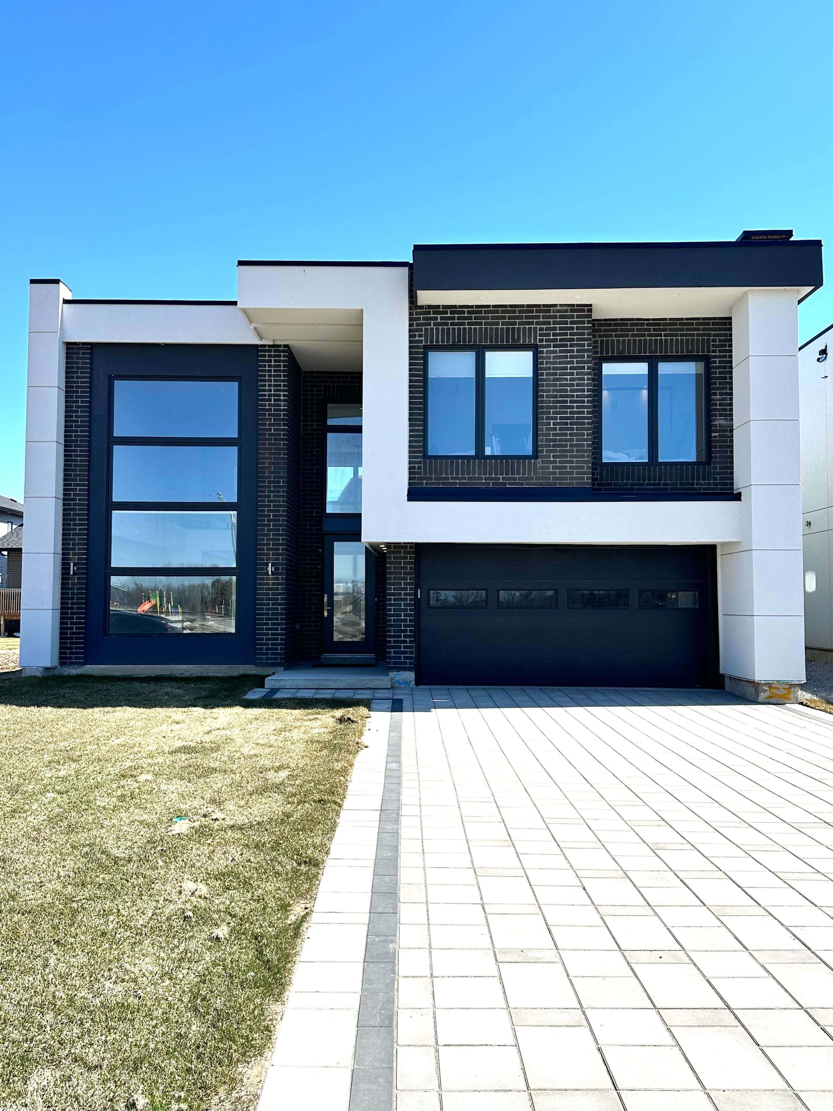 3706 Quayside DR, Severn, ON L3V 6H3