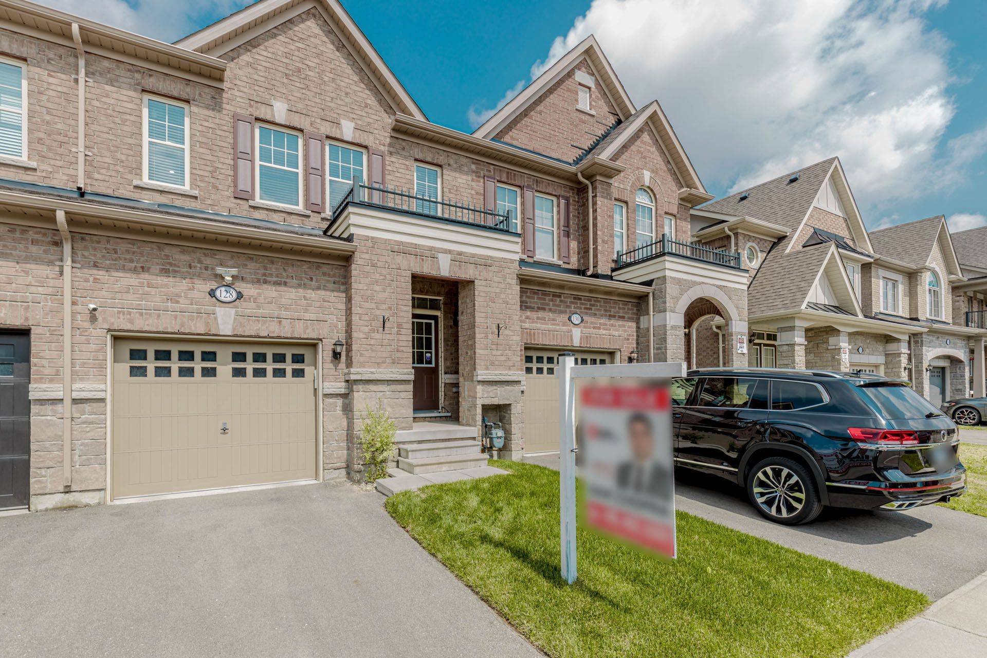 Brampton, ON L7A 0B7,128 Finegan CIR