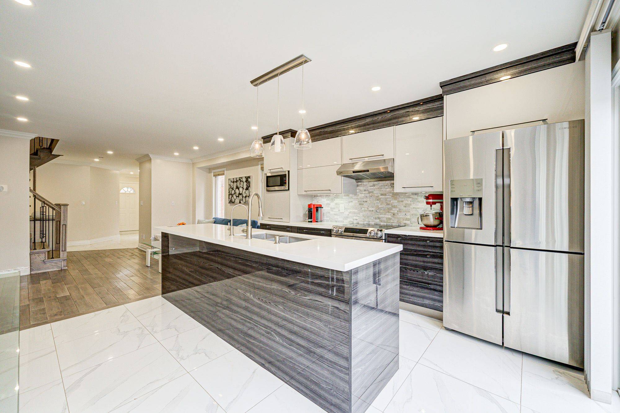 Mississauga, ON L5V 2N4,1141 Foxglove PL