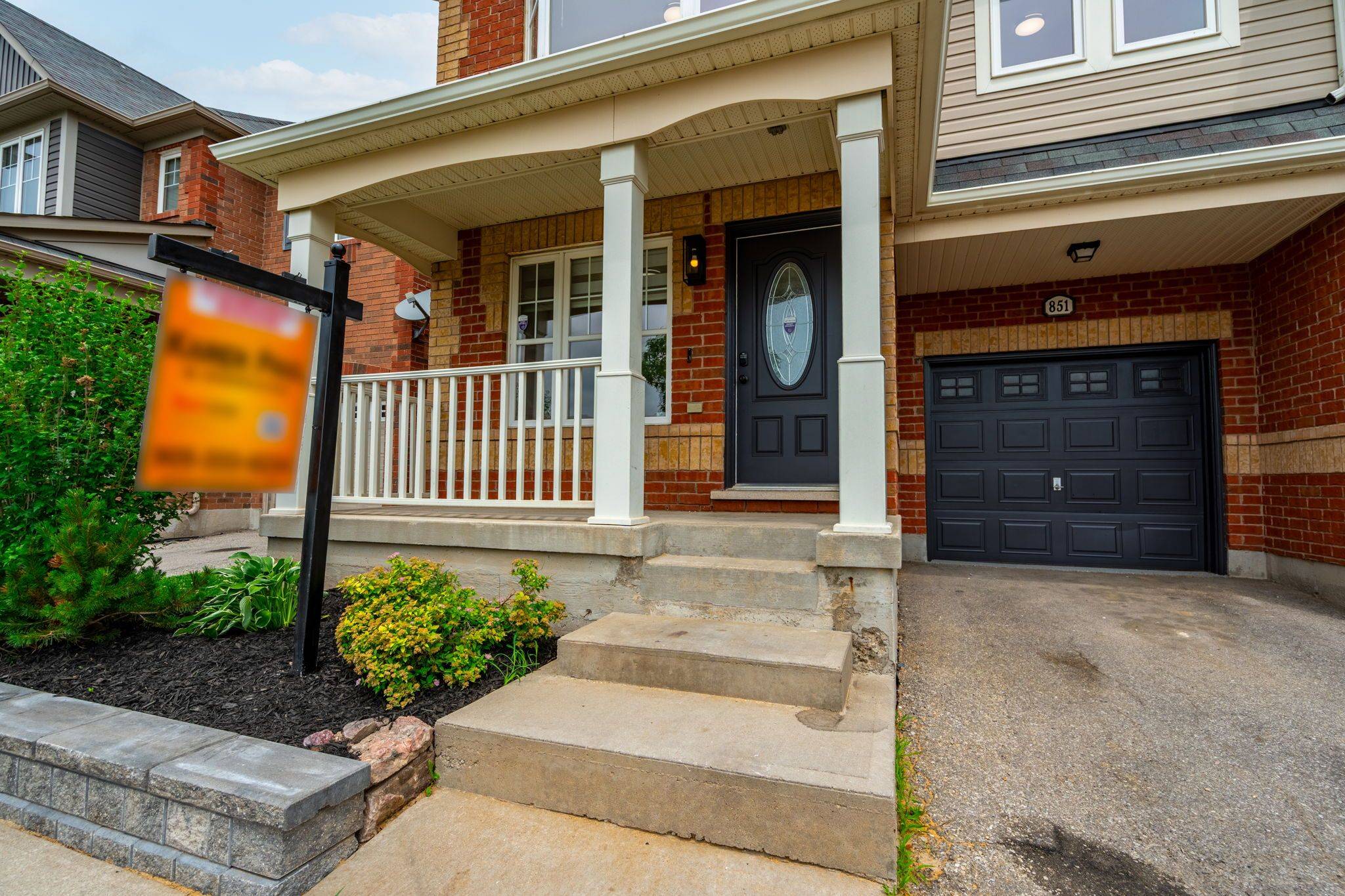 Milton, ON L9T 2C9,851 Scott BLVD