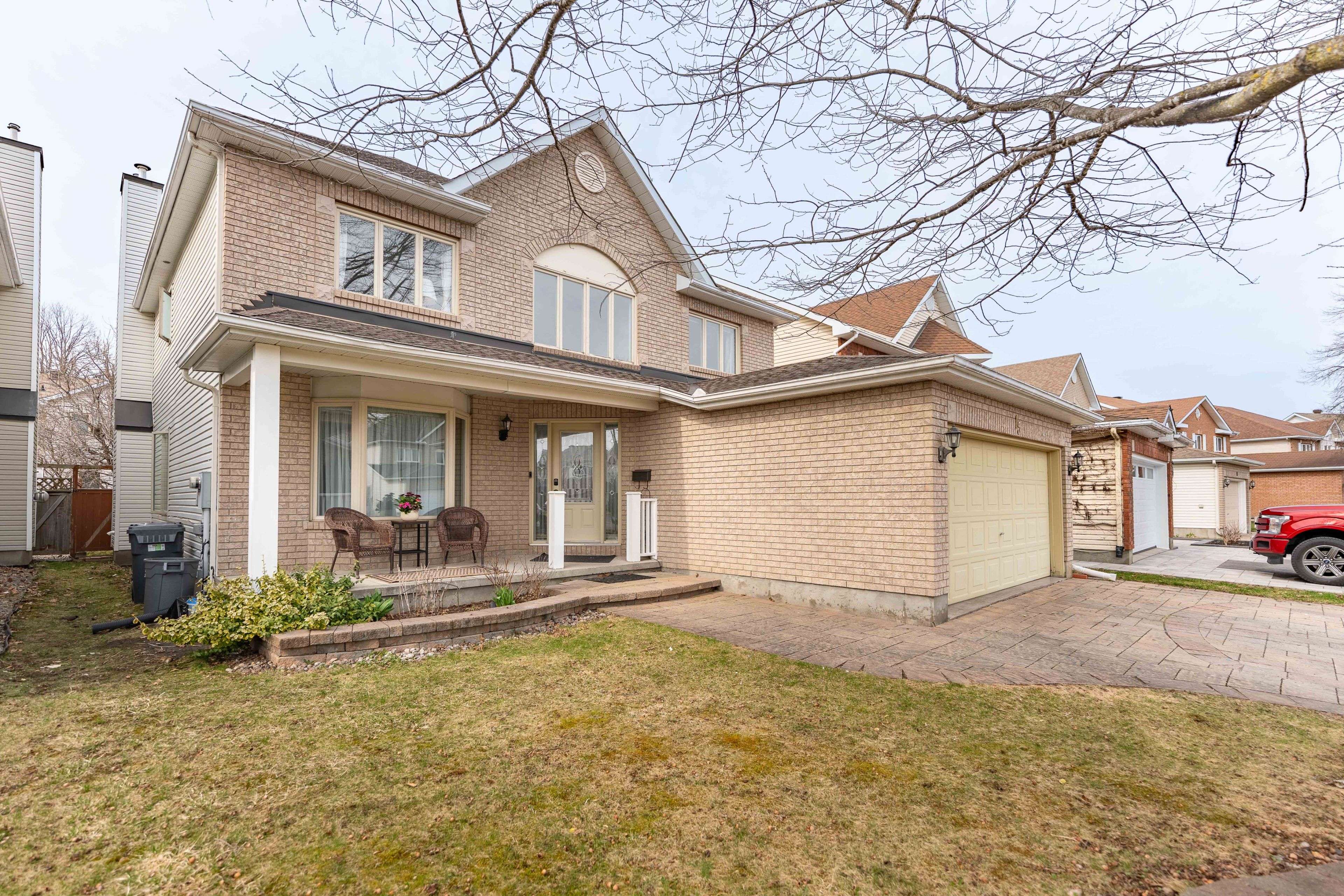 Barrhaven, ON K2G 6A7,15 mayford AVE