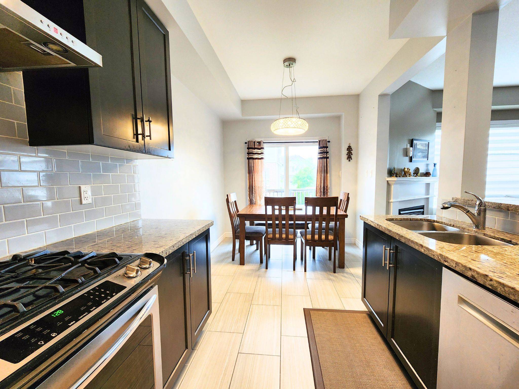 Grimsby, ON L3M 0G1,8 Lakelawn RD #54